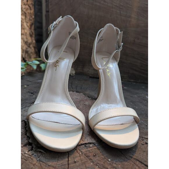 Light Nude Ankle Strap Heels size 6.5 4" stiletto heels NWOT - Picture 2 of 6